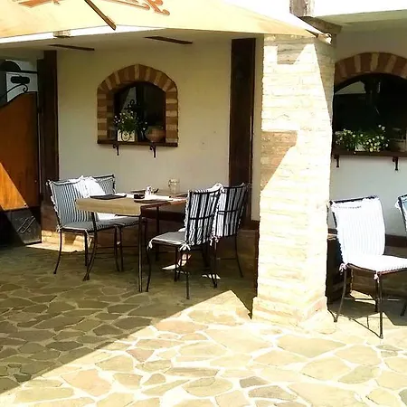 A Restauracia Toldi * Galanta