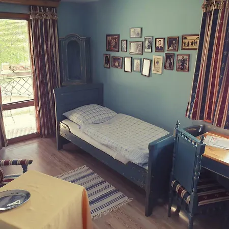 Konukevi A Restauracia Toldi