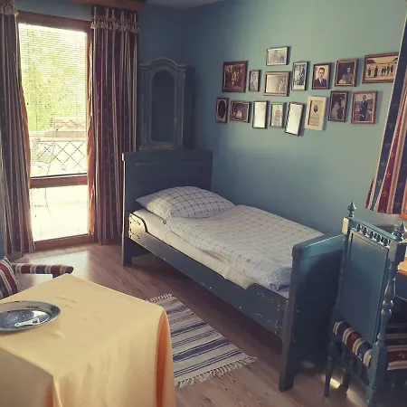 Konukevi A Restauracia Toldi 3*