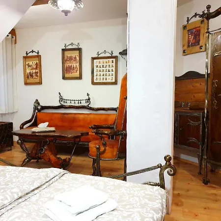 A Restauracia Toldi Konukevi