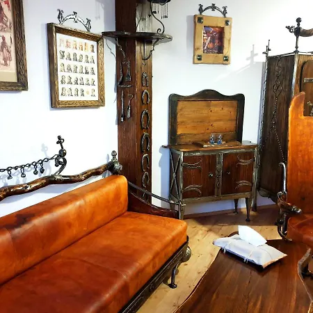 A Restauracia Toldi 갈란타