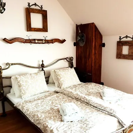 A Restauracia Toldi 3*